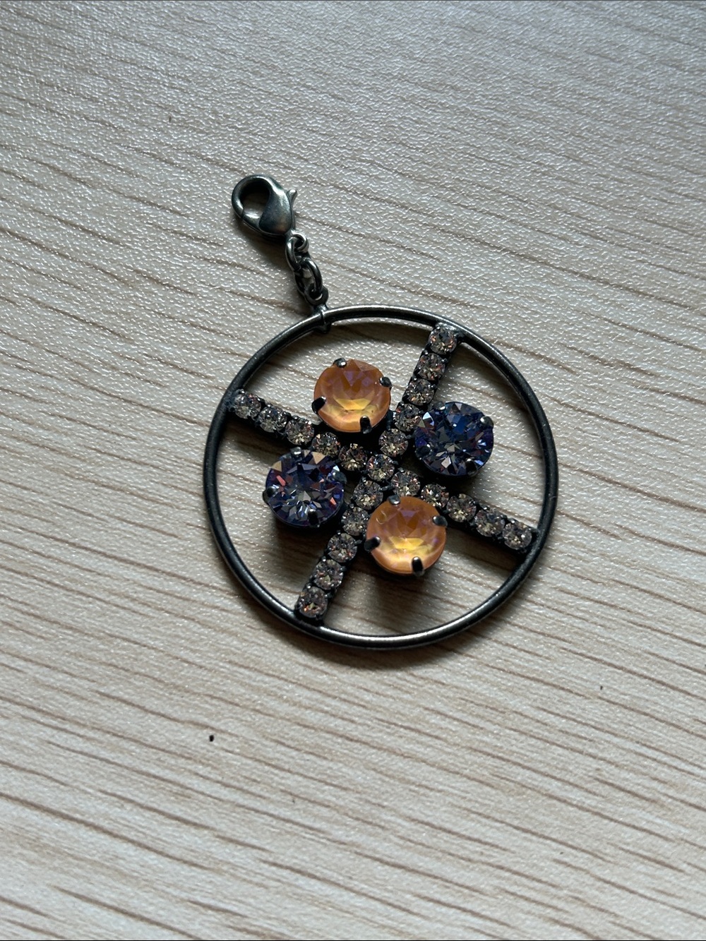 Sabika pendant